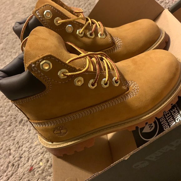 6in Timberland Premium waterproof boot - Picture 2 of 5